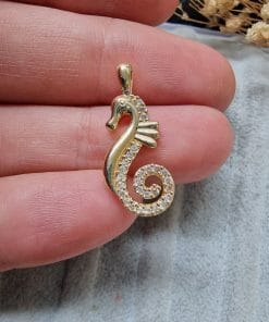 Deniz Atı Zirkon Taşlı Kolye Ucu - 502