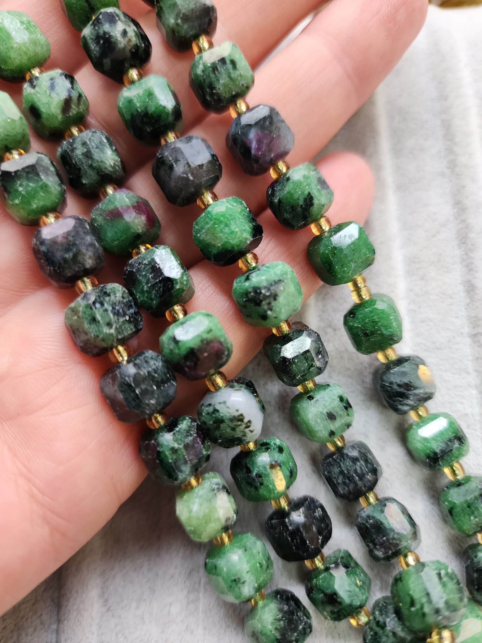 10 Mm Kup Zumrut Tasi