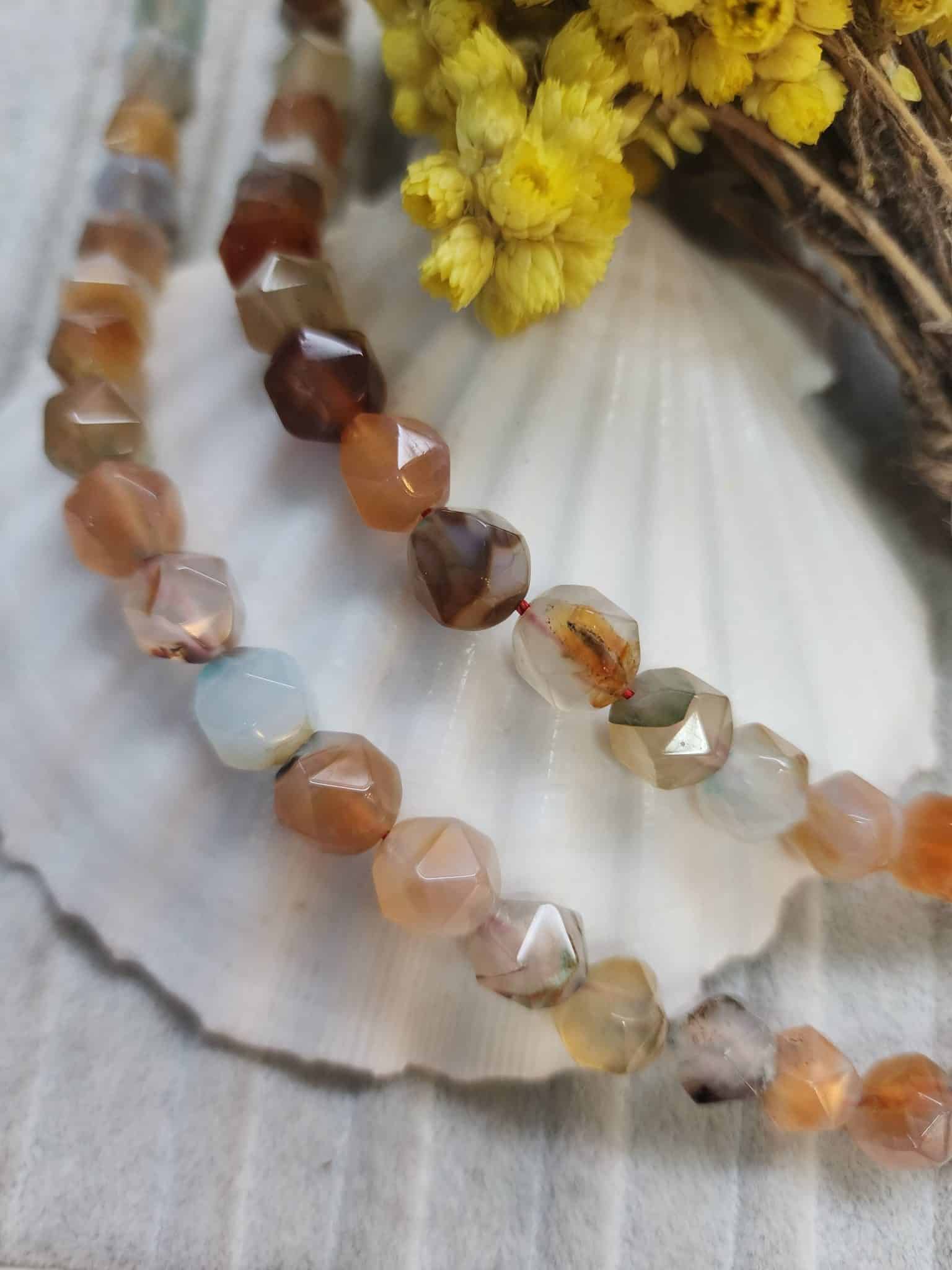 10 Mm Piramit Sonbahar Akik Tasi