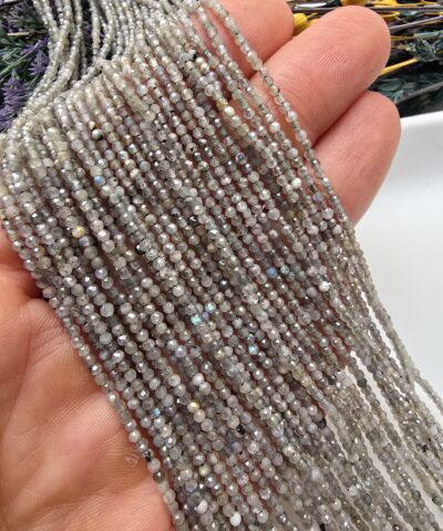 Alternative view of 2 MM Faset Kesim Labradorit Taşı