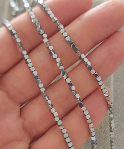 2x2 Mm Kosesiz Kup Hematit Dogal Tas Gumus