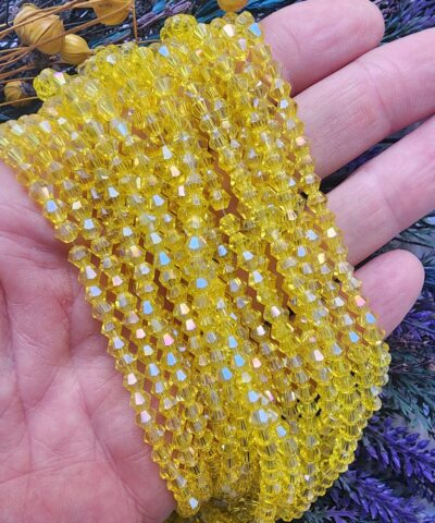 4 Mm Piramit Kristal Boncuk 516