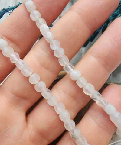 4 MM Premium Küp Ay Taşı Doğal Taş
