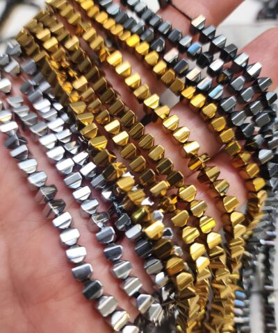4x4 Mm Gobekli Kup Hematit Dogal Tas
