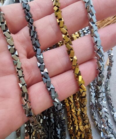 4x4 Mm Kum Saati Hematit Dogal Tas 4