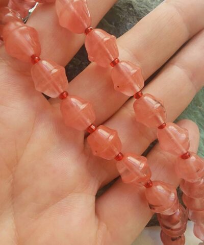 8 MM Amorf Bombeli Arpa Çilek Kuvars Taşı