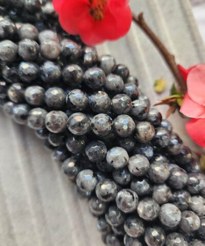 8 MM Faset Lavrakit Ceyt Kuvars Taşı