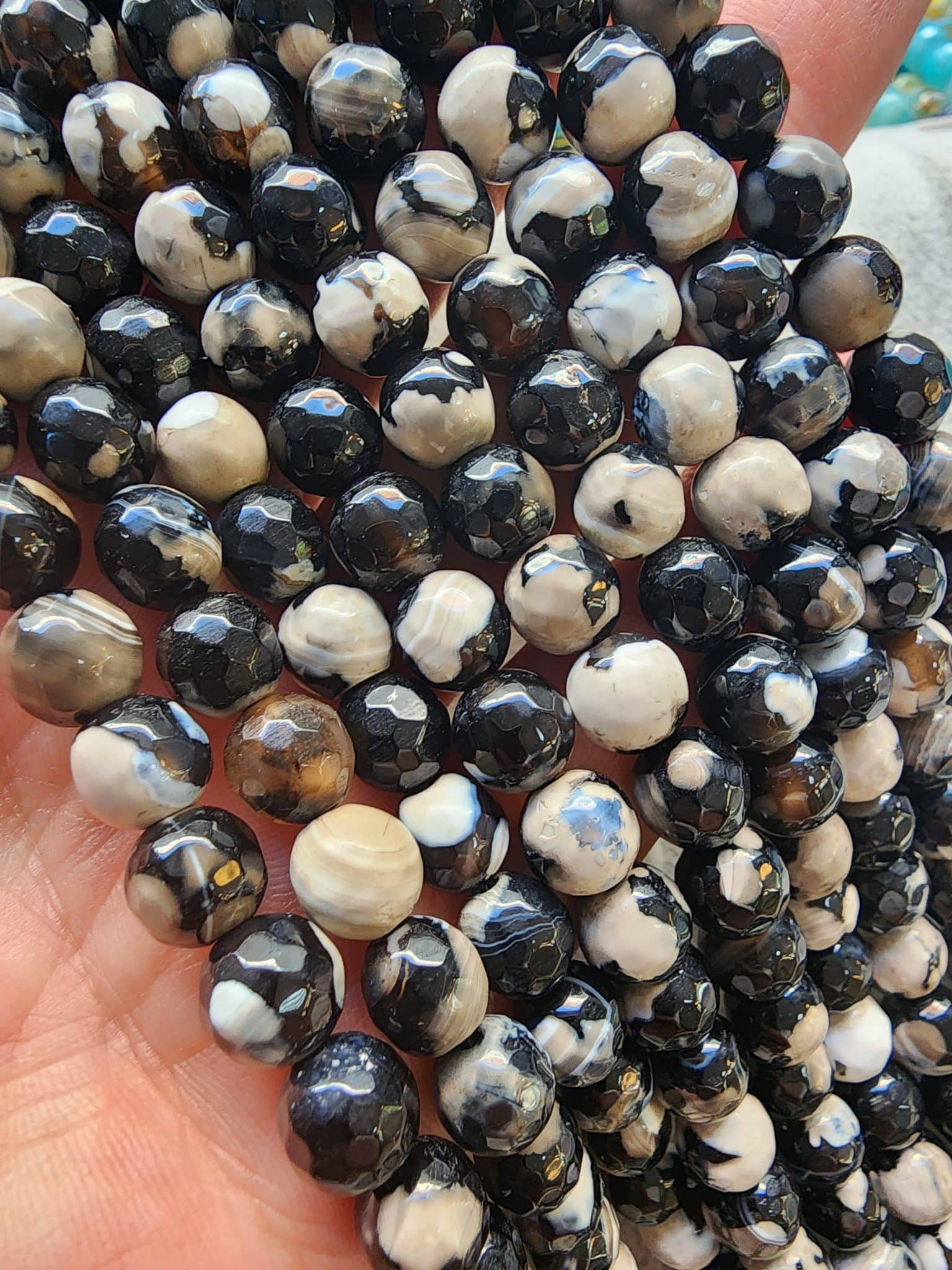 8 Mm Faset Siyah Gri Akik Tasi