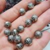 8 MM Kalp Kabartmalı Metal Top
