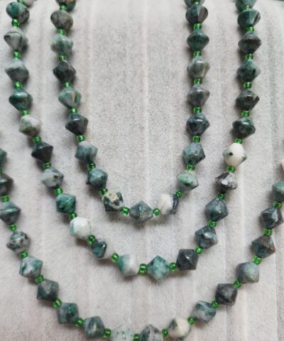 8 Mm Piramit Zumrut Tasi