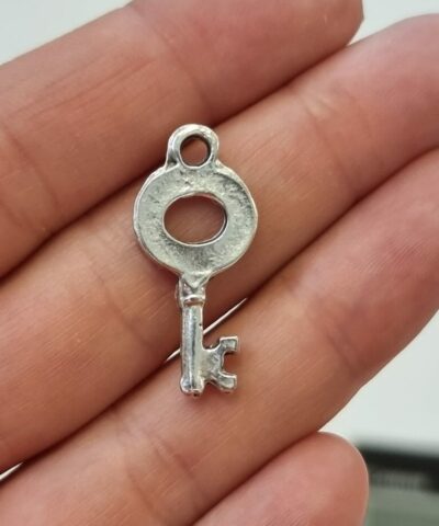 Anahtar Taki Ara Malzemesi