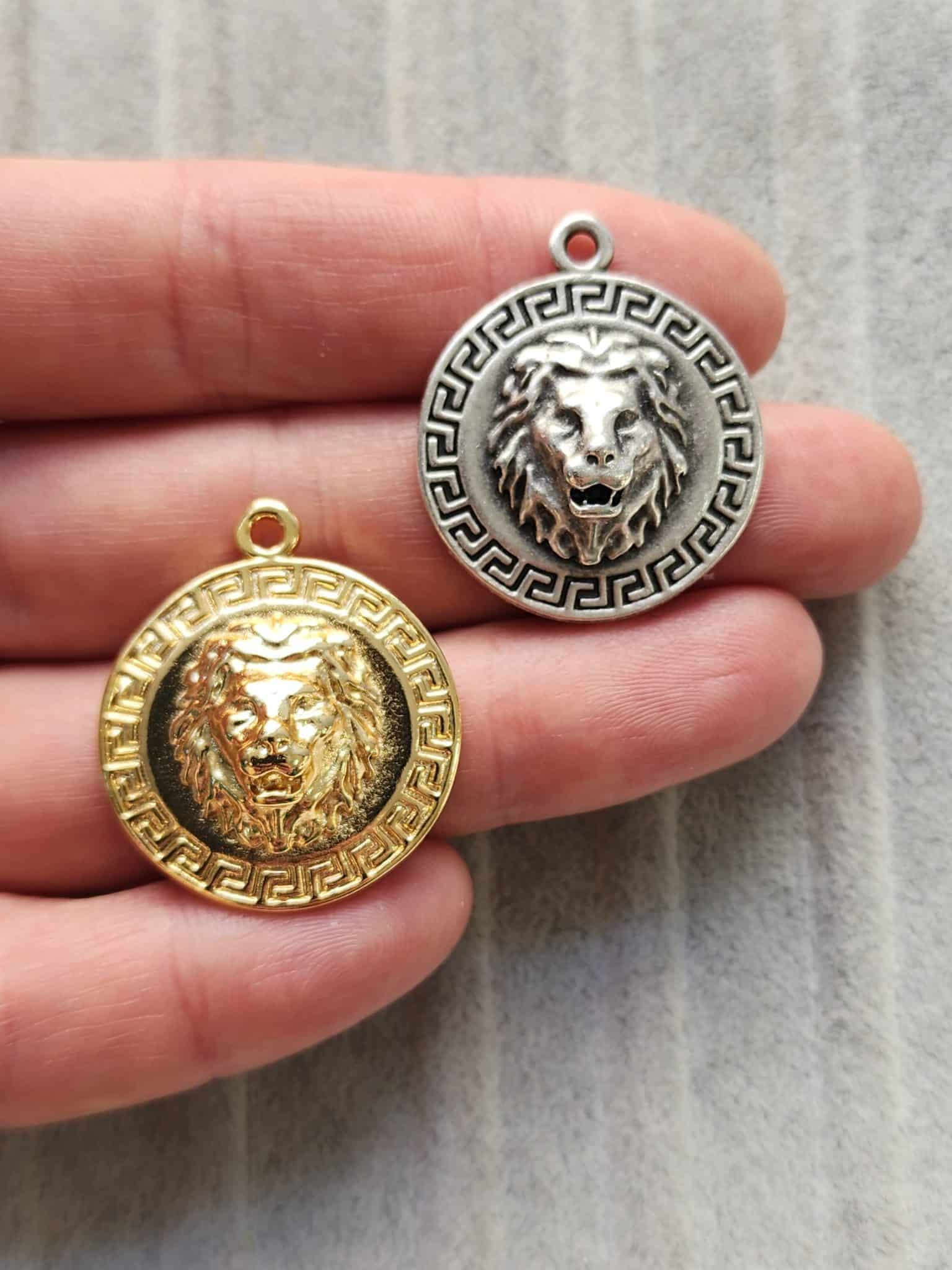 Aslan Kabartmali Madalyon Kolye Ucu 3