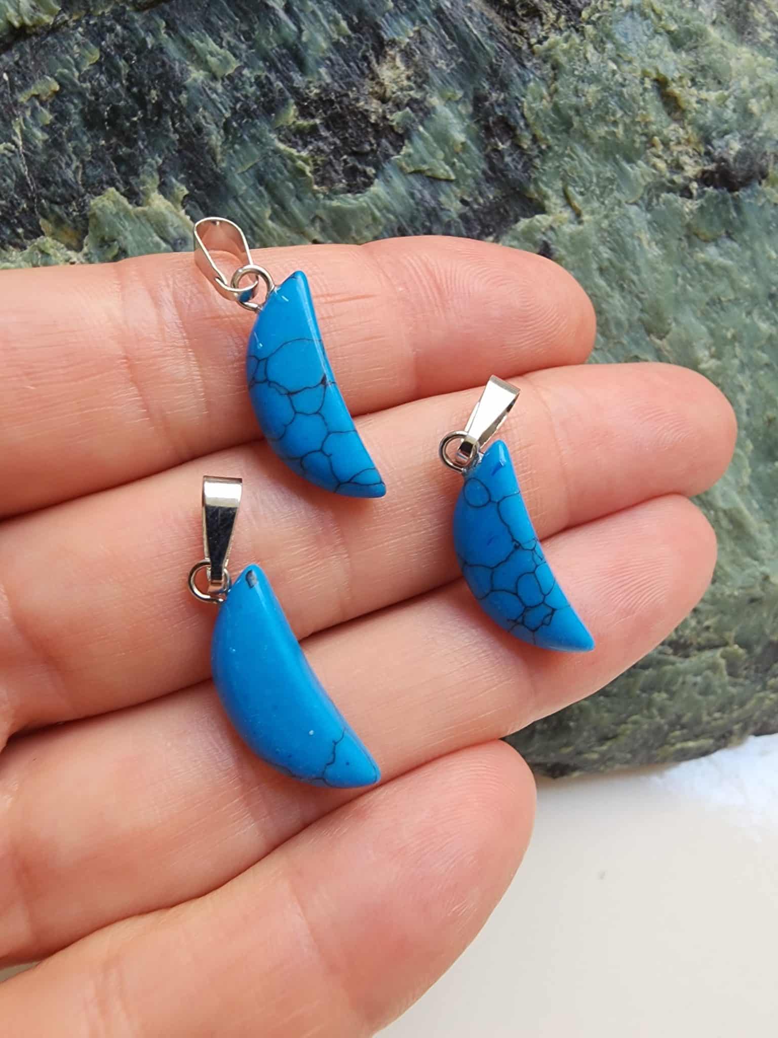 Ay Şekilli Mavi Firuze Taşı Kolye Ucu