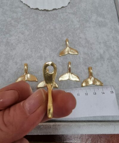 Balina Kuyrugu Kolye Ucu 3