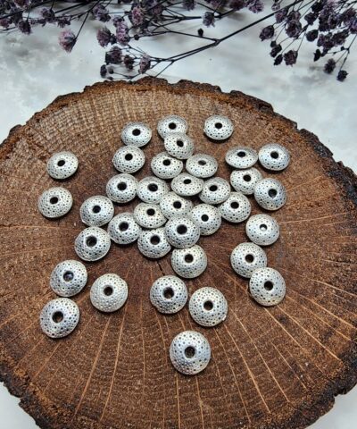 Benekli Metal Rondela Taki Ara Aparati