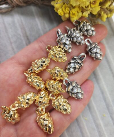 Cam Kozalak Kolye Ucu