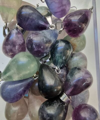 Damla Dogal Tas Kolye Ucu Florit