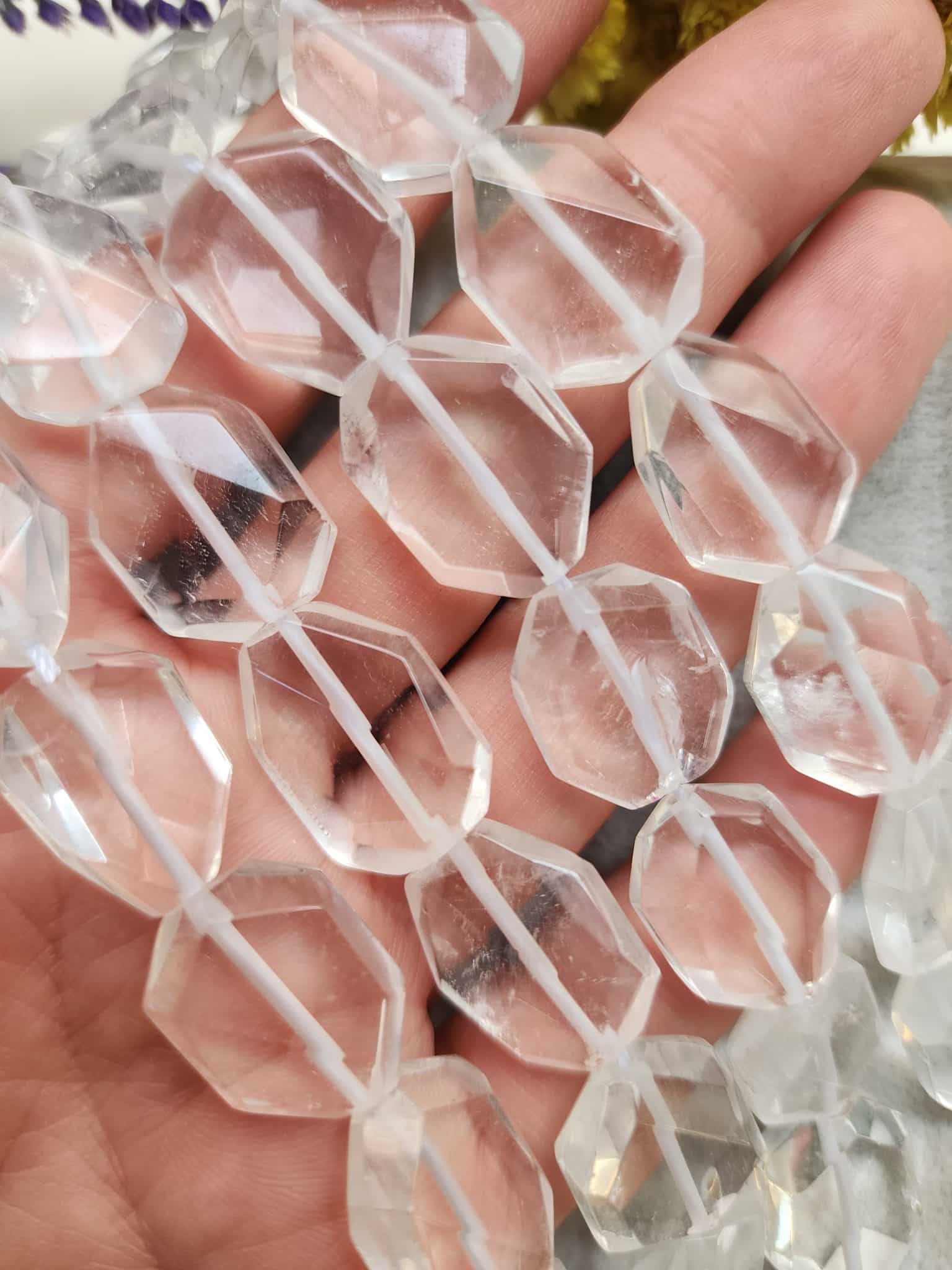 Damla Piramit Kristal Kuvars Tasi 2