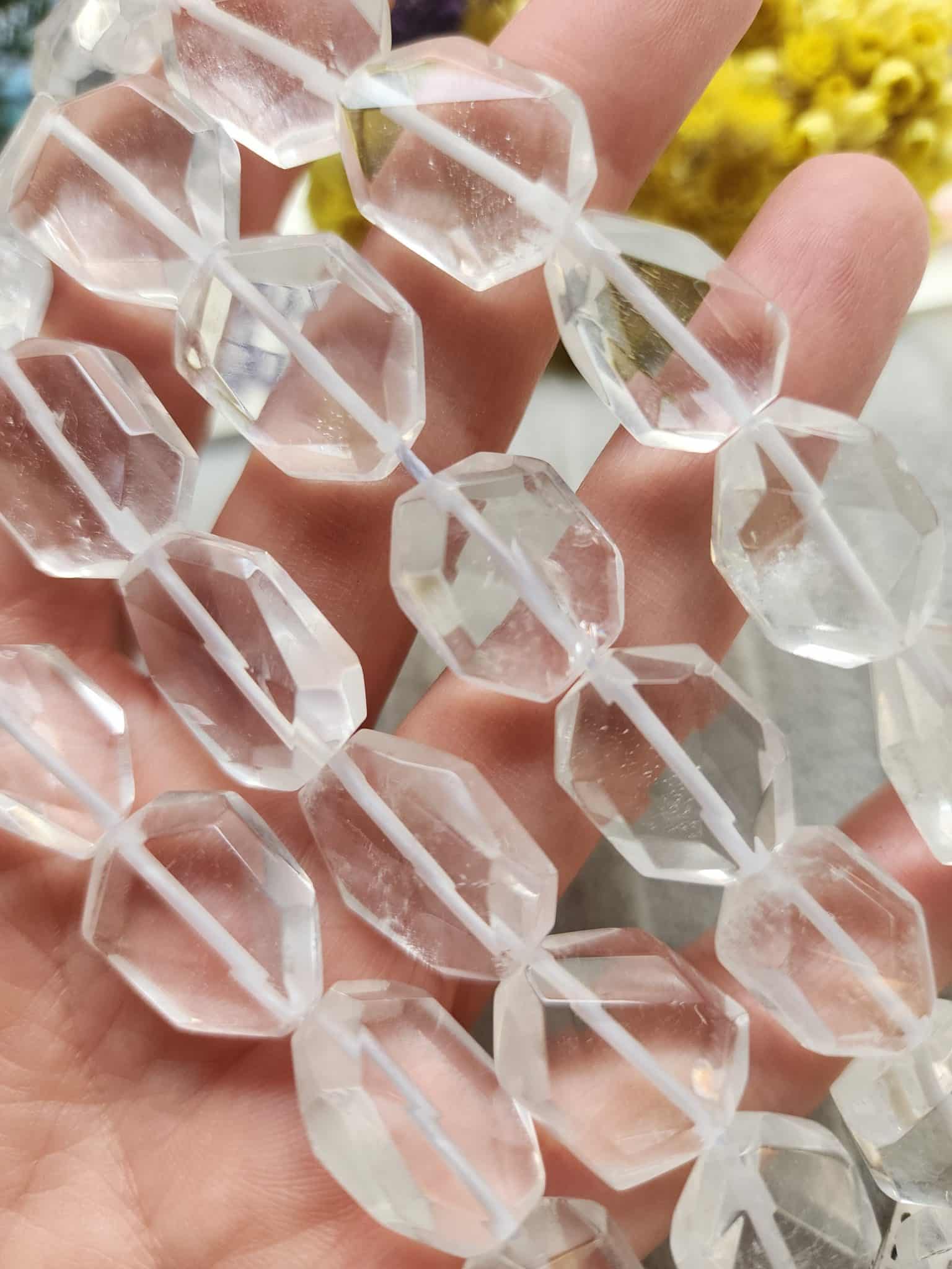 Damla Piramit Kristal Kuvars Tasi 4