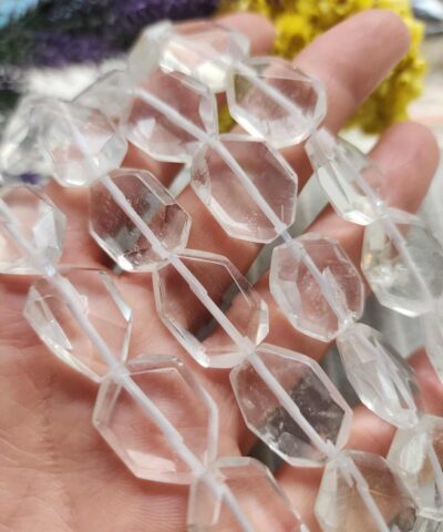 Damla Piramit Kristal Kuvars Tasi