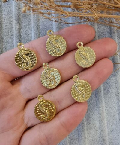 Deniz Ati Minimal Kolye Ucu