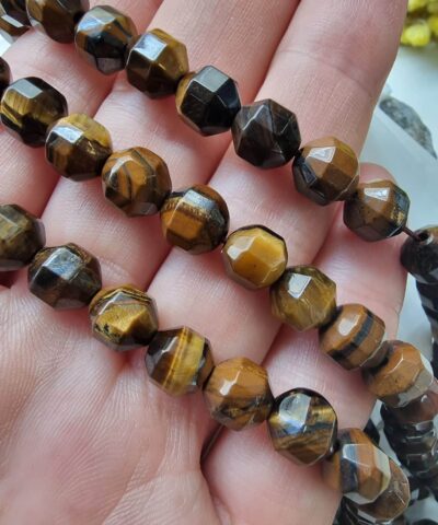 Elmas Kesimli Kaplan Gozu Dogal Tas 2