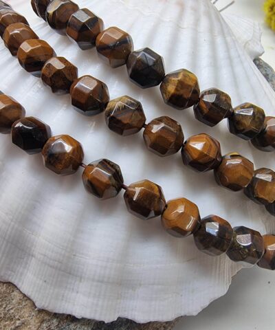 Elmas Kesimli Kaplan Gozu Dogal Tas