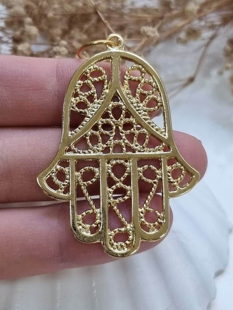 Fatma Ana Eli Kolye Ucu 4