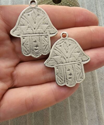 Fatma Eli Zamak Dokum Kolye Ucu 4