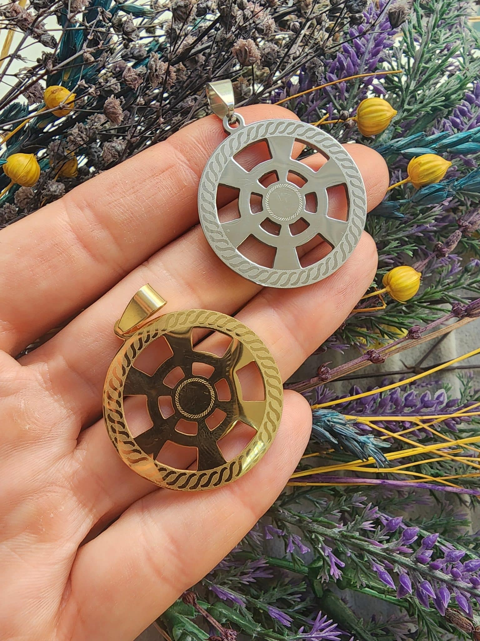 Gemi Dümeni Zirkon Taşlı Çelik Kolye Ucu