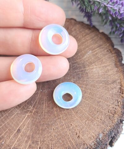 Halka Opal Dogal Tas Kolye Ucu