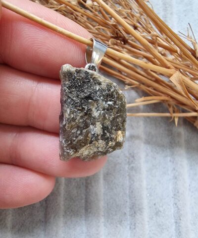 Ham Kutle Dogal Tas Kolye Ucu Peridot