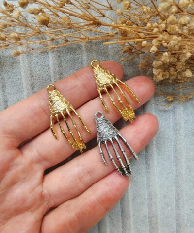 İskelet El Zamak Dokum Kolye Ucu Scaled