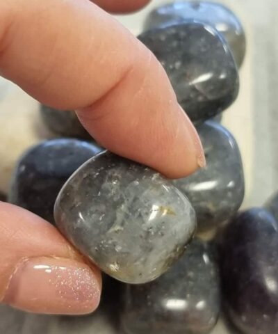 İyolid Tamburlanmis Dogal Tas