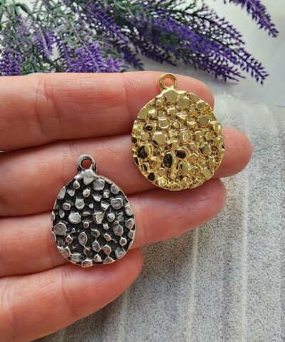 Kabartmali Madalyon Kolye Ucu 2