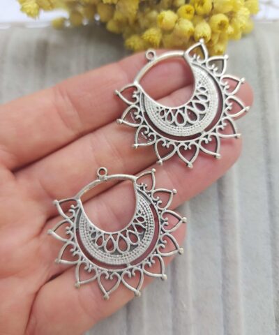 Kalpli Motif Kolye Ucu