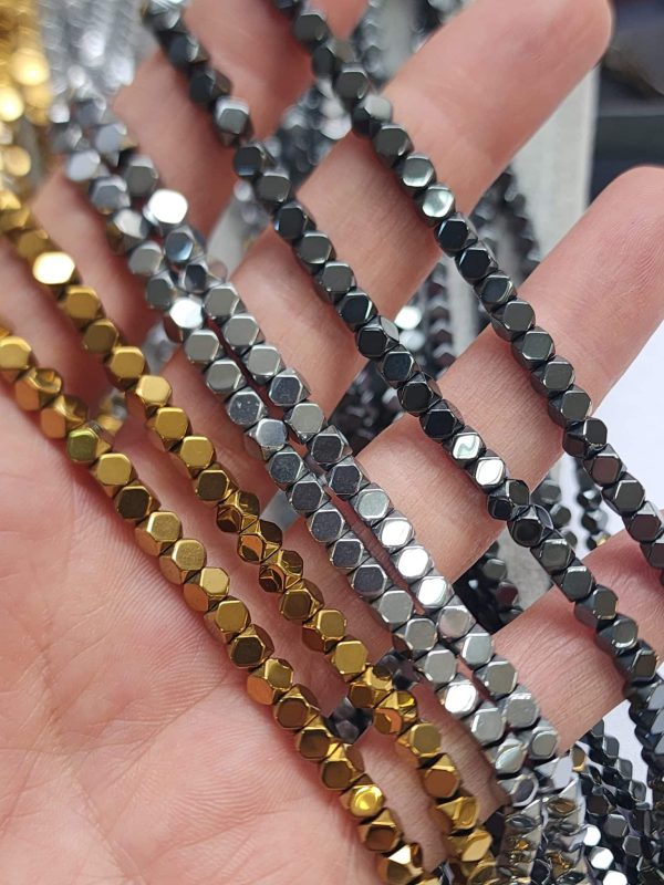 Kosesiz Kup 4x4 Hematit Dogal Tas