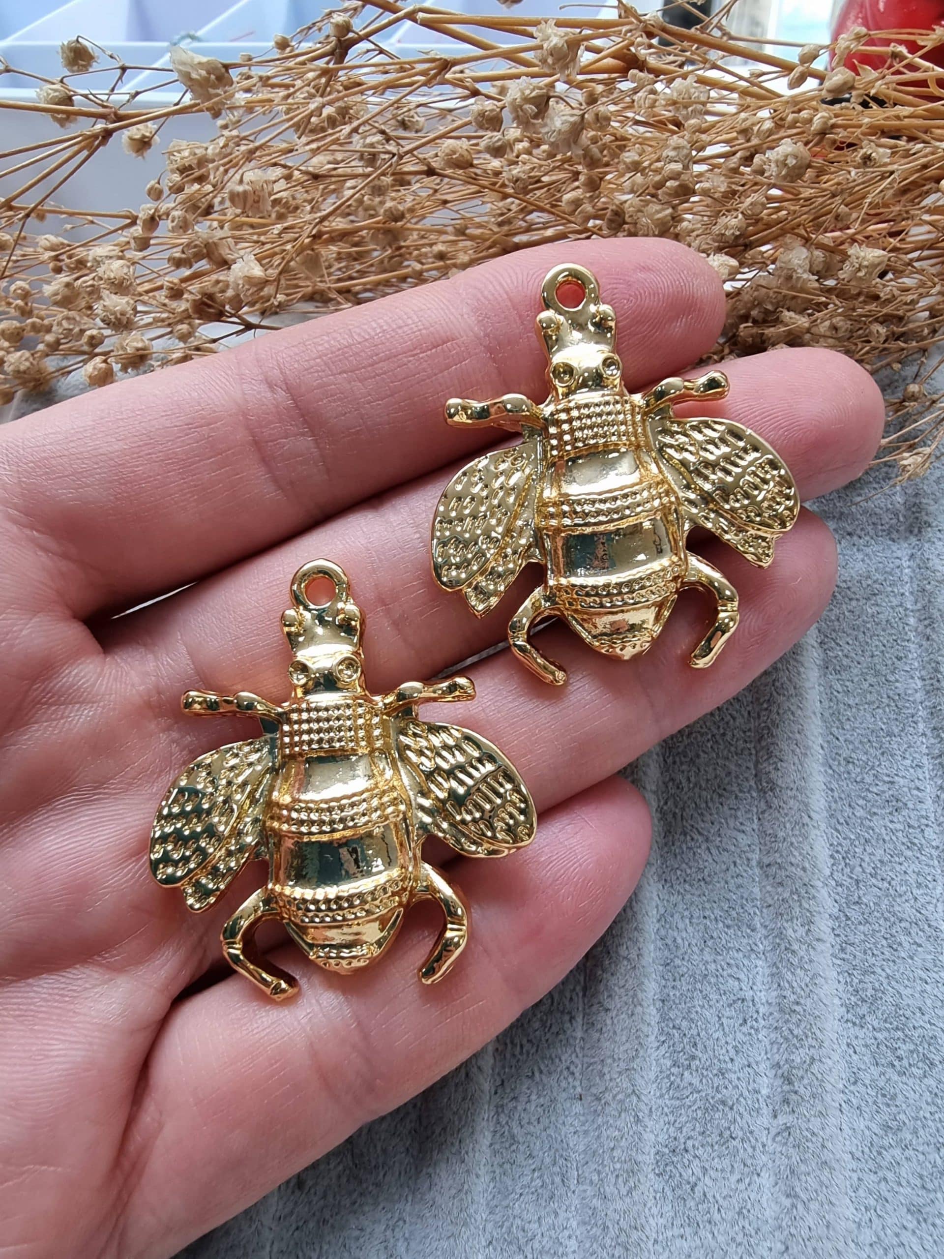 Kralice Ari Kolye Ucu 3 Scaled