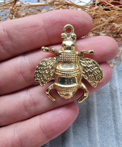 Kralice Ari Kolye Ucu Scaled