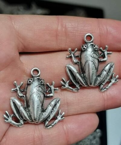 Kurbaga Zamak Dokum Kolye Ucu