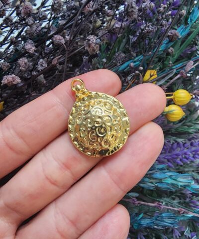 Nallı Madalyon Kolye Ucu - Gold