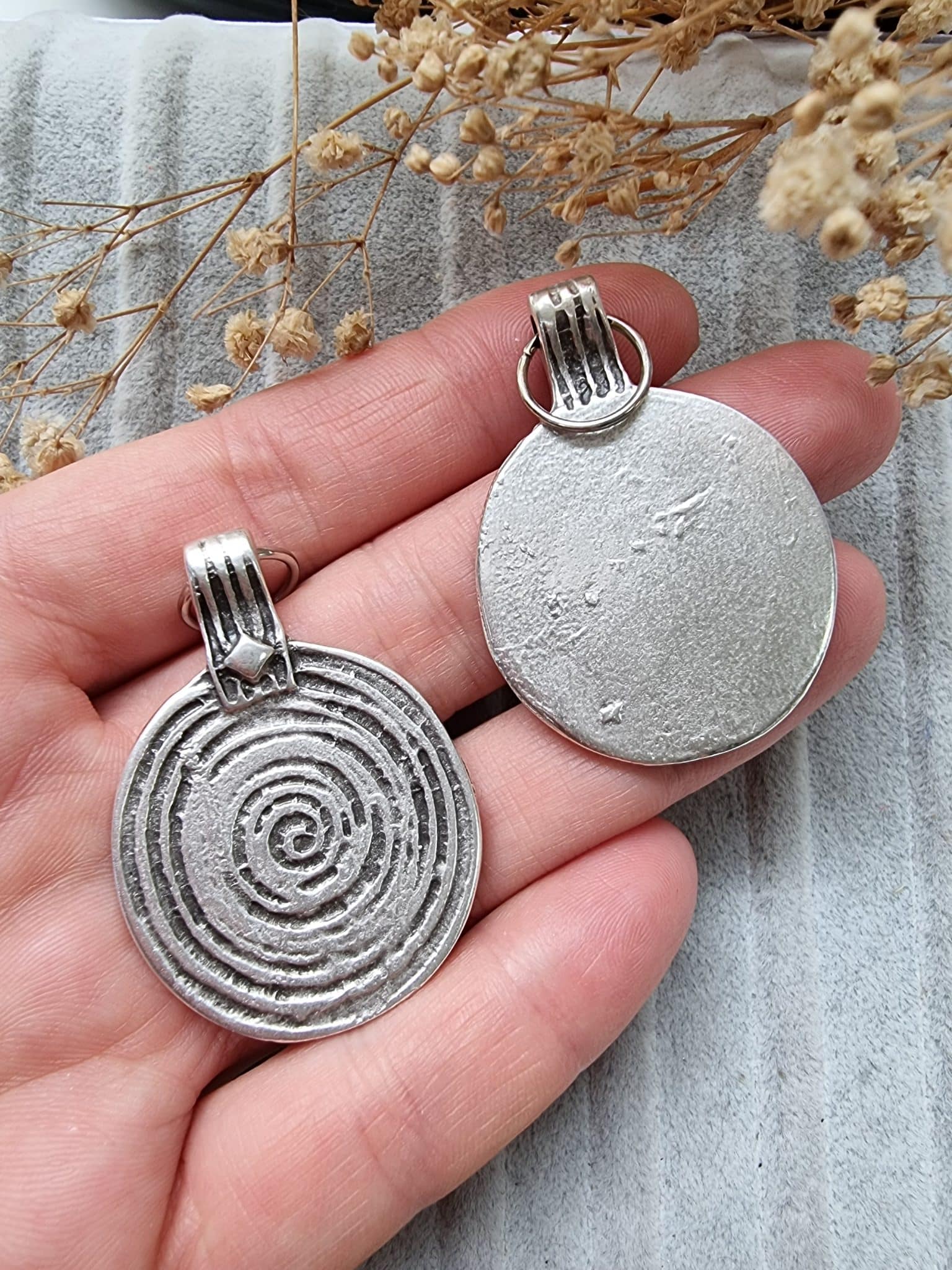 Odun Motifli Kolye Ucu 2