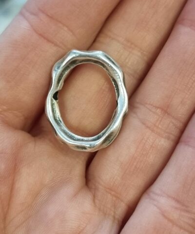 Oval Sekilli Dokum Taki Ara Aparati Gumus