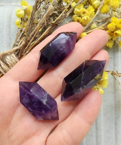 Piramit Kesim Kütle Ametist Taşı