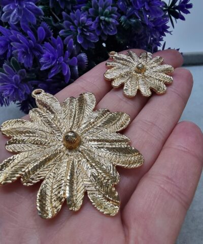 Sardunya Cicek Kolye Ucu