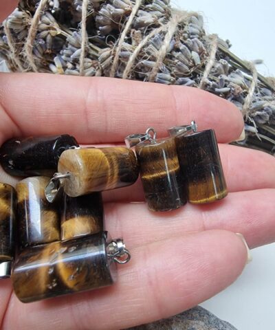 Silindir Kolye Ucu Kaplan Gozu Tasi