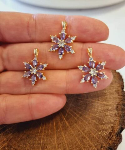 Tasli Kamelya Cicegi Mor Cam Kolye Ucu 1