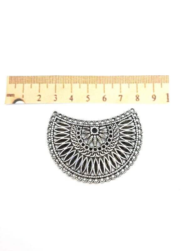 Tığ Örgü Yarım Kolye Ucu