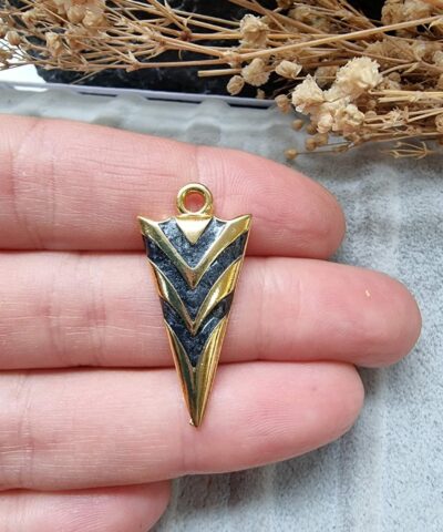 Ucgen Dekolte Kolye Ucu 502