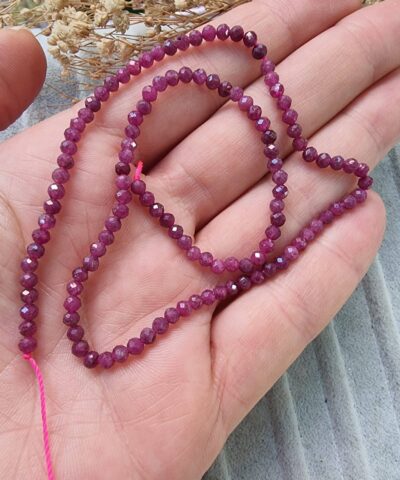 Yakut Faset Kesim 3 Mm Dogal Tas